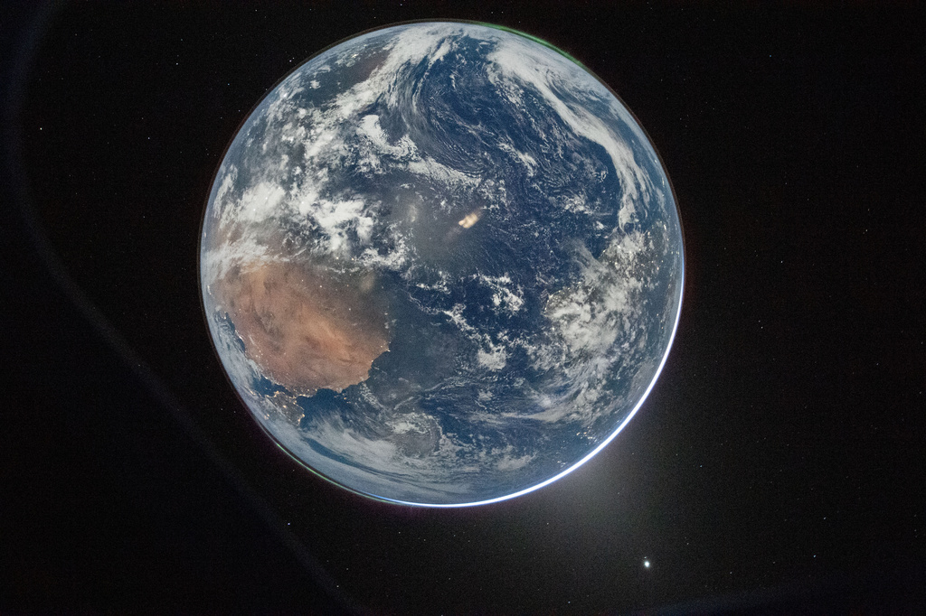 Artemis II’s moonbound astronauts capture Earth’s brilliant blue beauty as they leave it behind