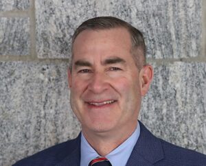 Board of Trustees Selects Reeves as UW President